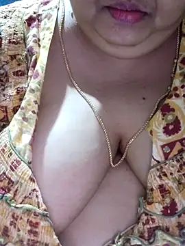 tamilthanushri Live XXX Chat