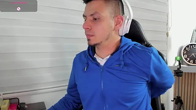 Rick_Adams Adlı Modelin Canlı XXX Sohbeti