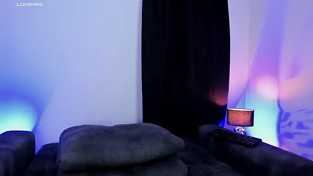 Stormi_Canniggiaのウェブカメラショー