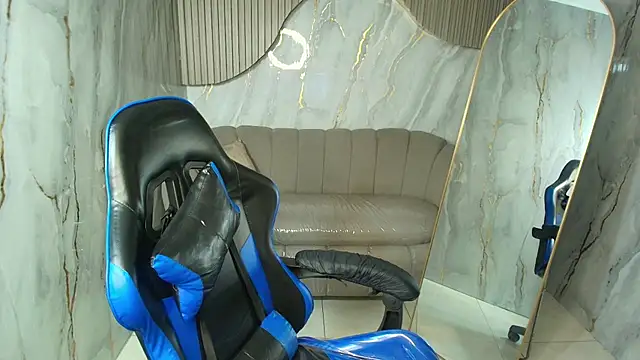 martina1_r live XXX chat