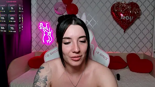 Curious_Lily live XXX chat