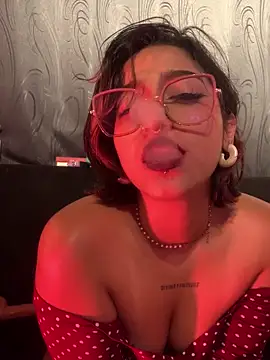 Chat XXX en directo de LilithMonette