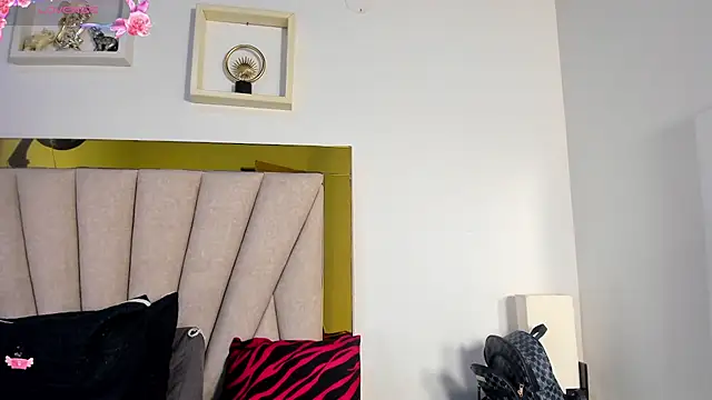 vahiolet_fuentes – Naživo XXX chat