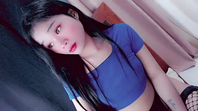 Amomentoflust99のライブXXXチャット