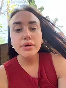 KiraSunshine Adlı Modelin Canlı XXX Sohbeti