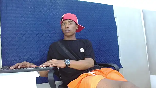 Show modela TonnyMarck na web-kameri