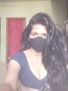 Shuttii_25 即時 XXX 聊天