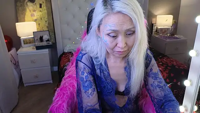 Chat +18 de RoxalanaStar ao vivo