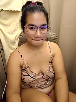 Kissy07 Adlı Modelin Canlı XXX Sohbeti