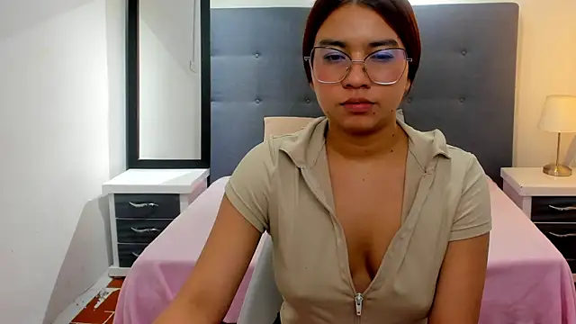 XXX chat uživo modela chaneelstark