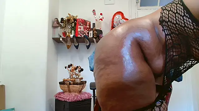 Chat +18 de xTALLSEXYBUMx ao vivo