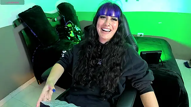 Monserrat_Cute_ Live XXX-Chat