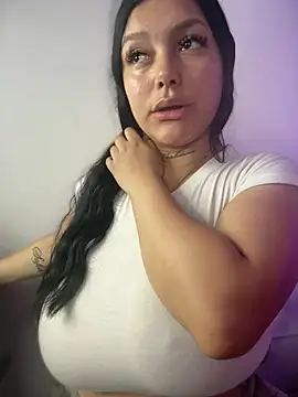 Miia__Taylor élő XXX-chatje