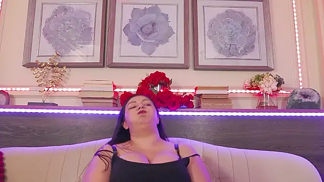 Chat +18 de BustyEva_ ao vivo