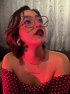 Chat XXX en directo de LilithMonette