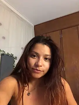 3littles Adlı Modelin Canlı XXX Sohbeti