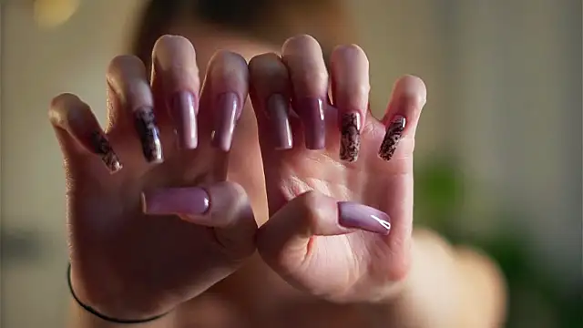 akumadadrive Chat XXX in diretta