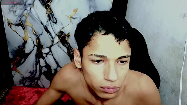 Im_david02 Adlı Modelin Canlı XXX Sohbeti