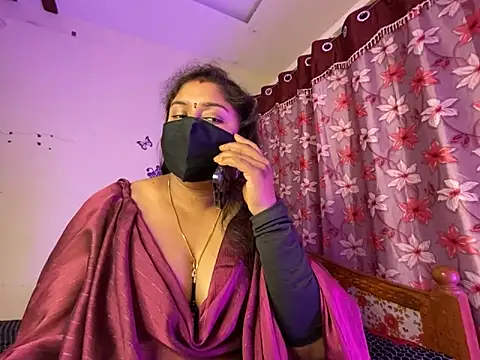 LouleyRanii Webcam-Show