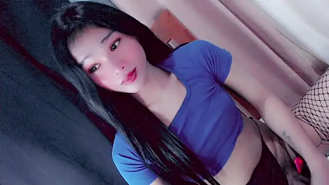 Amomentoflust99のウェブカメラショー