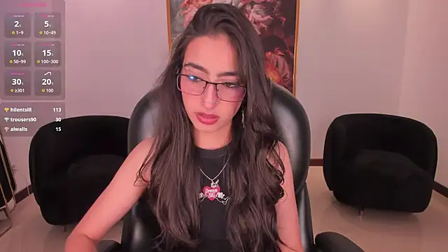 LarisaSmirnov 即時 XXX 聊天