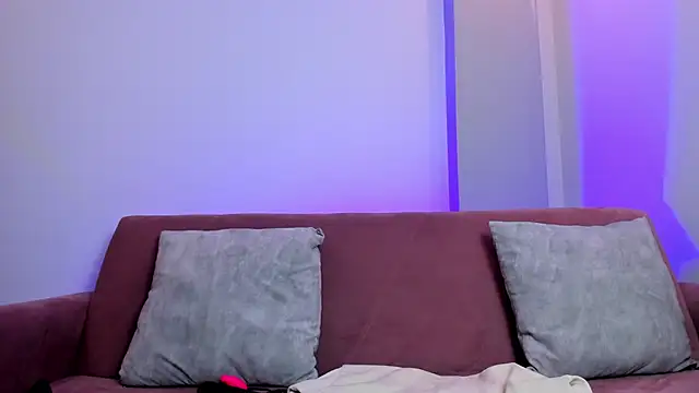 Emily_bruss 即時 XXX 聊天