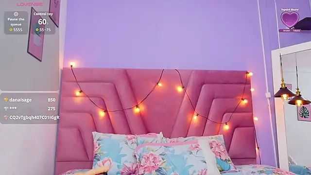 kinkylittlegirll's Live XXX Chat