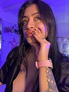 lucianaroy Chat XXX in diretta