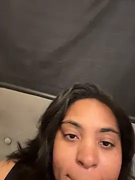 Chat +18 de prettlovely14 ao vivo