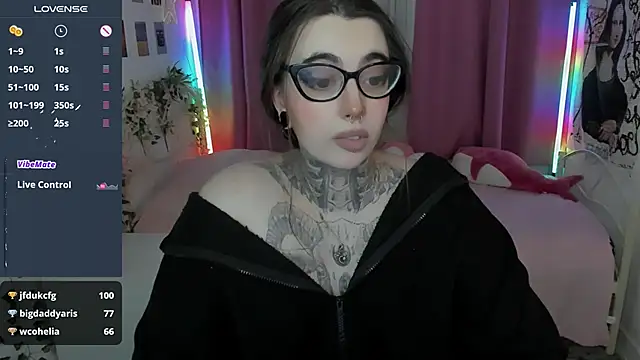 Dixi_Pixi_のライブXXXチャット