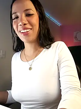 SallyWhitee's Live XXX Chat