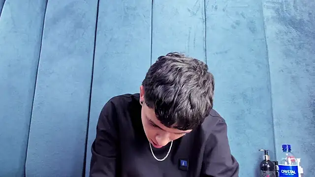 Megan_Thompson_ Live XXX-Chat