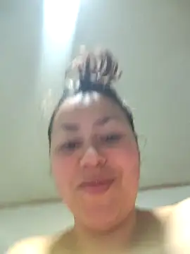 camila-titis' Live XXX Chat