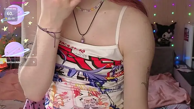 Kitty_smalltits' Live XXX Chat