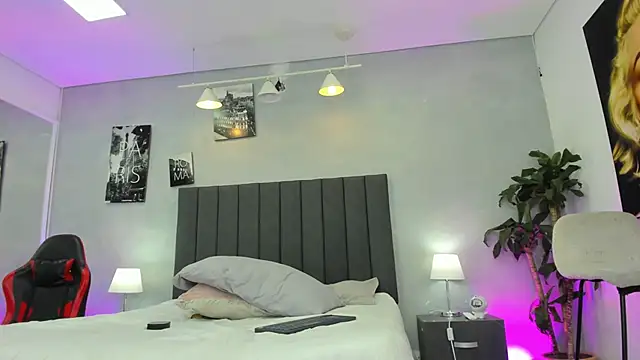 Show modela Raphael_Nyon na web-kameri