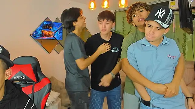 Houseofwarrios: онлайн-секс-чат