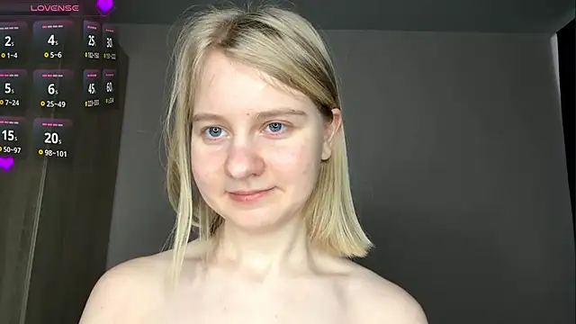 OdelinaFickenのウェブカメラショー