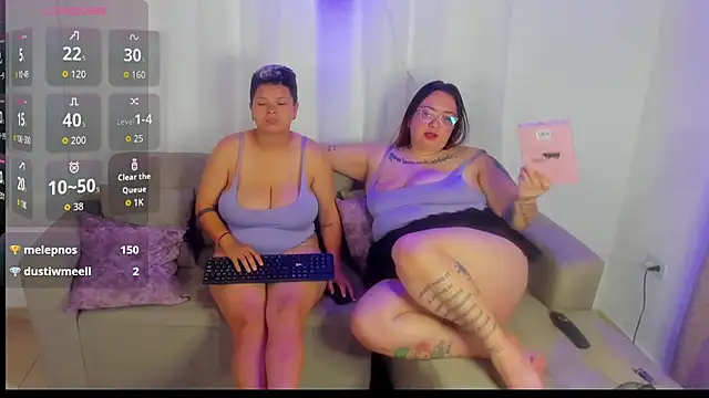 Chatroom XXX en direct de MiaYMolly