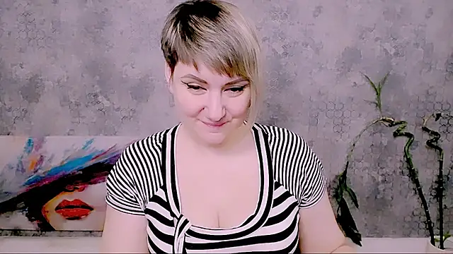 Djullia's Live XXX Chat