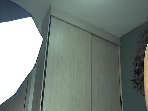 ObeyVal Live XXX-chat