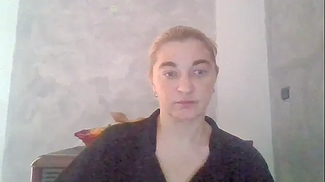 Chatroom XXX en direct de GoldenAngelMilf