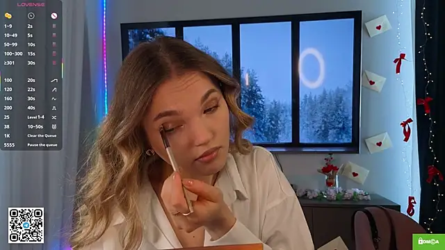 XXX chat uživo modela JulieLupo