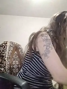 XXX chat uživo modela CrazyMaya39