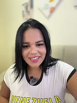 AliceStarshine Chat XXX in diretta