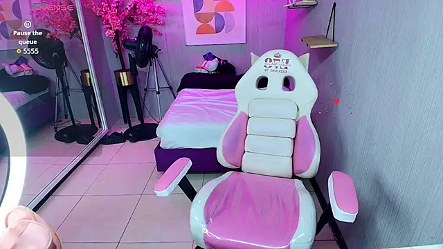 Maggy_t18 Chat XXX live