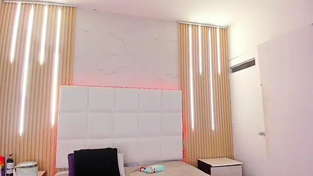 abril_snow – Live XXX-chat