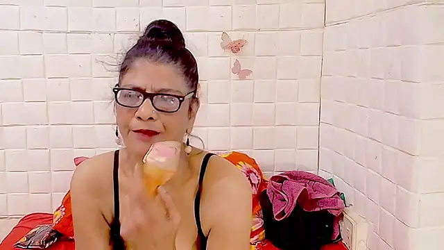 IndianAllure – Live XXX-chat