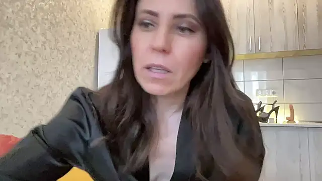 HotyWinter Live XXX-chat