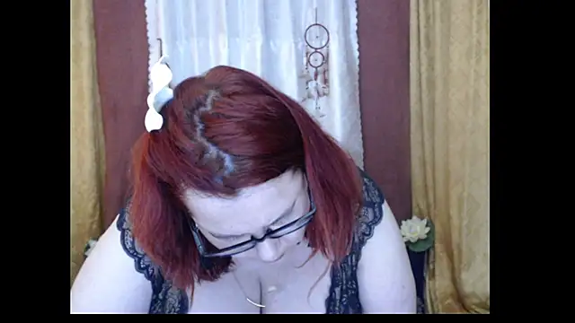 PlayfullMature Webcam show