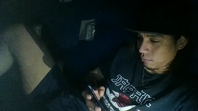 AlexAlejandro13 网络视讯表演